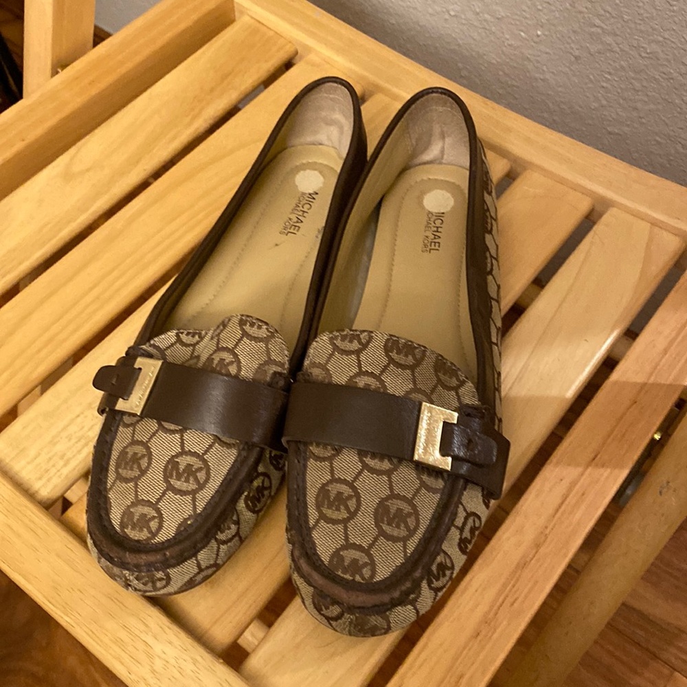 Michael Kors Logo Flats size 8.5